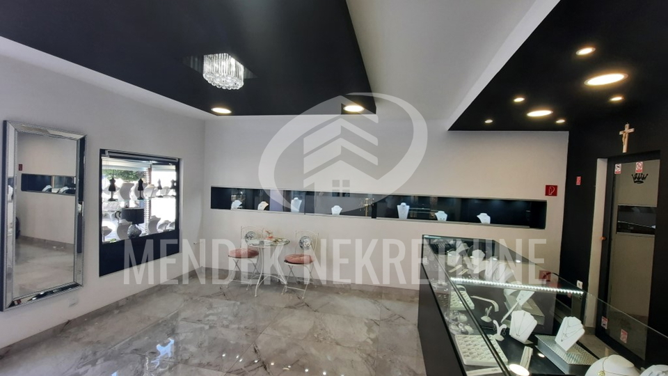 Commercial Property, 37 m2, For Sale, Varaždin - Centar